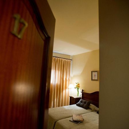 Hotel Gran Avenida Coria del Río Kültér fotó